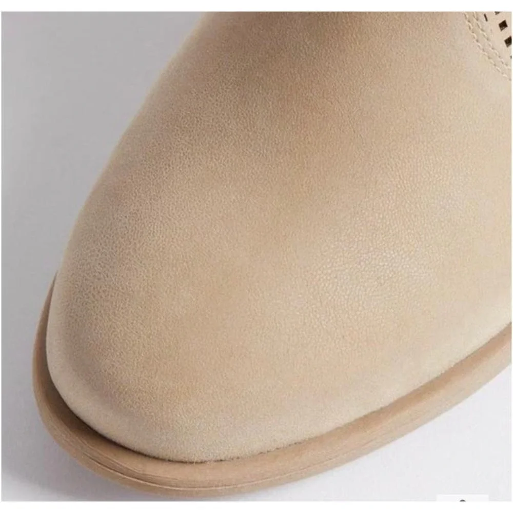 MÍA -Perforated Buckle Ankle Bootie  Size 9M Oatmeal